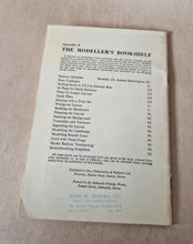 Load image into Gallery viewer, PECO Starting In Scale 00  32 Page Booklet  3rd Revised Edition 1968

