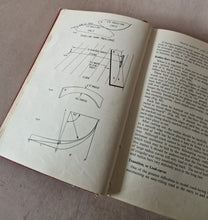 Load image into Gallery viewer, The Model Railway Encyclopaedia Ernest F Carter 4th Edition , 1958
