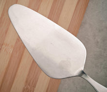 Load image into Gallery viewer, Vintage Stainless Steel Cake Slice Pie Server, Viners International , 25.5cm long

