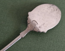 Load image into Gallery viewer, Silver Plated Jam Spoon, Fiddle Pattern - Vintage Cutlery, Tableware, Flatware, 14cm long
