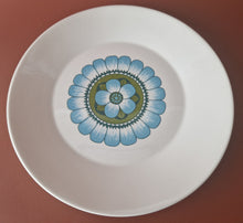 Load image into Gallery viewer, Vintage J &amp; G Meakin Capri Replacement Plate 70's Retro Dining , 23cm diameter
