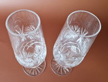 Load image into Gallery viewer, A set of 2 heavy crystal glasses. Wine glasses / champagne glasses
