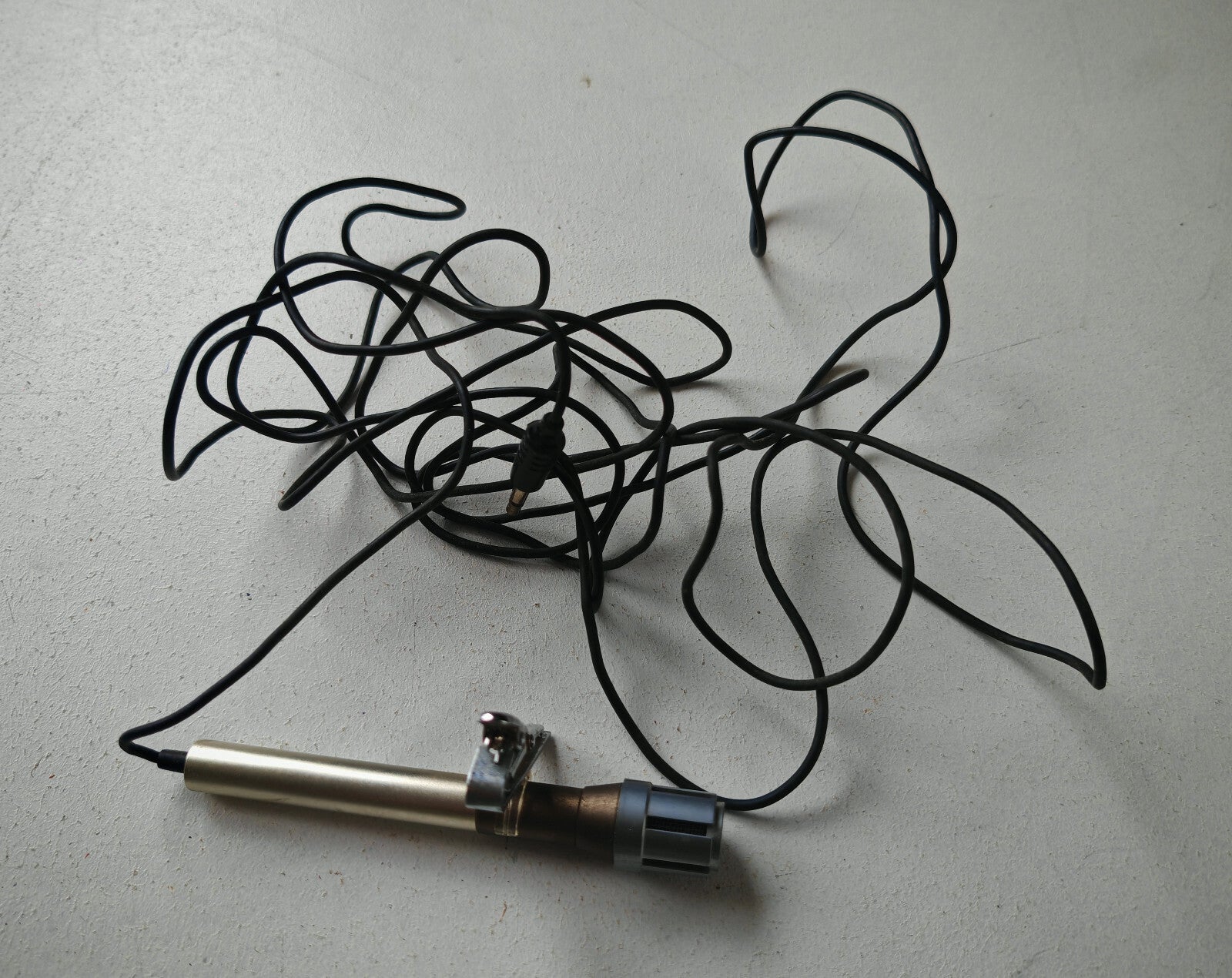 Vintage Lavalier Tie Clip Microphone Wired  3.5mm Jack Requires Battery – Used