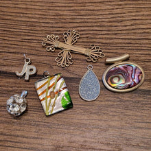 Load image into Gallery viewer, Job Lot Of Jewellery Pendant Mized Lot Cross, Paua Abalone shell, Glass , JP and Rhinestone Pendants
