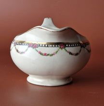 Load image into Gallery viewer, Retro J&amp;G Meakin Pottery Ceramic Sauce / Gravy Boat / Custard Jug, Rose Floral Pattern
