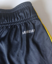 Load image into Gallery viewer, Adidas Manchester United Away Football Shorts Black Gold Mens Size S
