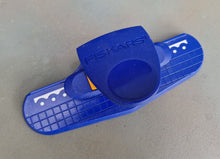 Load image into Gallery viewer, Fiskars Papercraft Border Punch Craft Supply
