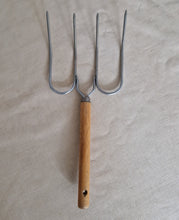 Load image into Gallery viewer, Vintage wooden handle steel bbq meat fork, Grill Tool, 16.6cm long
