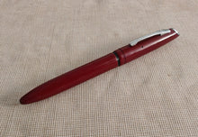 Load image into Gallery viewer, Vintage Platignum Fountain Pen , Burgundy Red , 13.5cm , Used , No Ink
