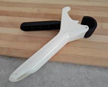 Load image into Gallery viewer, Vintage PresaFacile Hot Plate Gripper - Retro Kitchen Tool for Safe Handling
