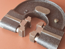 Load image into Gallery viewer, Matrix 3/8" x 32 W Form BSI MED Adjustable Thread Caliper Gauge In Case 2/17G 2
