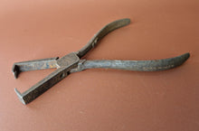 Load image into Gallery viewer, Vintage Ceka 3754 pincers cobblers joiner wire snips pliers Tool
