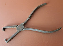 Load image into Gallery viewer, Vintage Ceka 3754 pincers cobblers joiner wire snips pliers Tool
