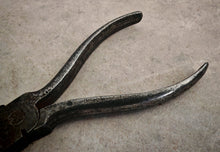 Load image into Gallery viewer, Vintage 15cm Combination Pliers , Wire Cutter &amp; Gripping Tool , Steel Used Tool
