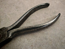 Load image into Gallery viewer, Vintage 15cm Combination Pliers , Wire Cutter &amp; Gripping Tool , Steel Used Tool
