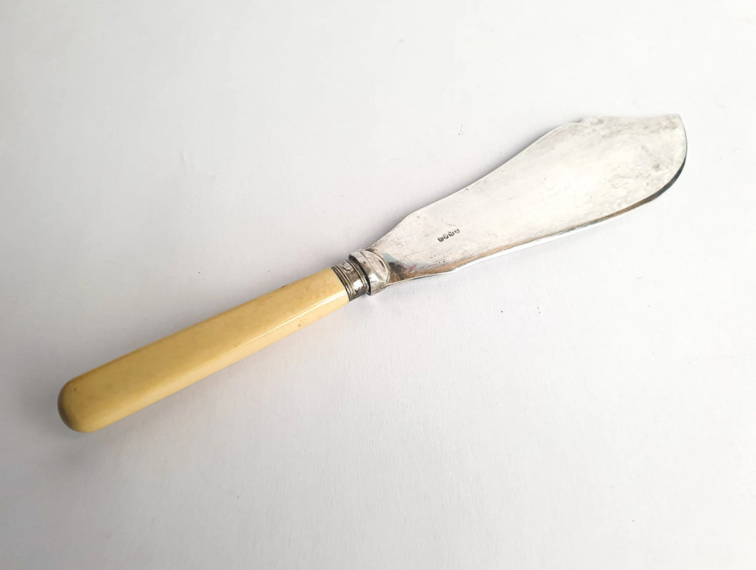 Large Vintage EPNS Silver Plated Fish Serving  Knife, Cream Plastic Handle