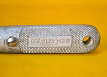 Load image into Gallery viewer, Vintage Grey HANDLE Stanley Knife 199  - for Craft Work in Good Condition

