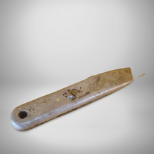 Load image into Gallery viewer, Vintage Guy Brand Tools Model 1670 Utility / Carpet Knife Cutting Tool
