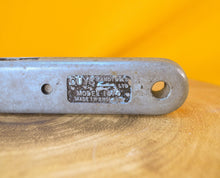 Load image into Gallery viewer, Vintage Guy Brand Tools Model 1670 Utility / Carpet Knife Cutting Tool
