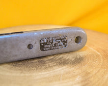 Load image into Gallery viewer, Vintage Guy Brand Tools Model 1670 Utility / Carpet Knife Cutting Tool
