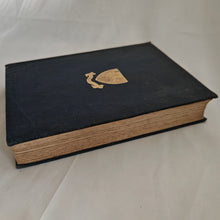Load image into Gallery viewer, THE HUMAN BODY by TREVOR HEATON 1928 Reprinted Vintage Book George G Harrap &amp; Co Ltd
