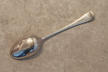 Load image into Gallery viewer, Vintage Joseph Elliot &amp; Sons EPNS Table Spoon – 20cm, Hallmarked J.E&amp;SS EP A1
