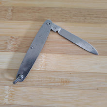 Load image into Gallery viewer, Vintage Single Blade Folding Pocket Knife Stainless Steel Lark Brand China
