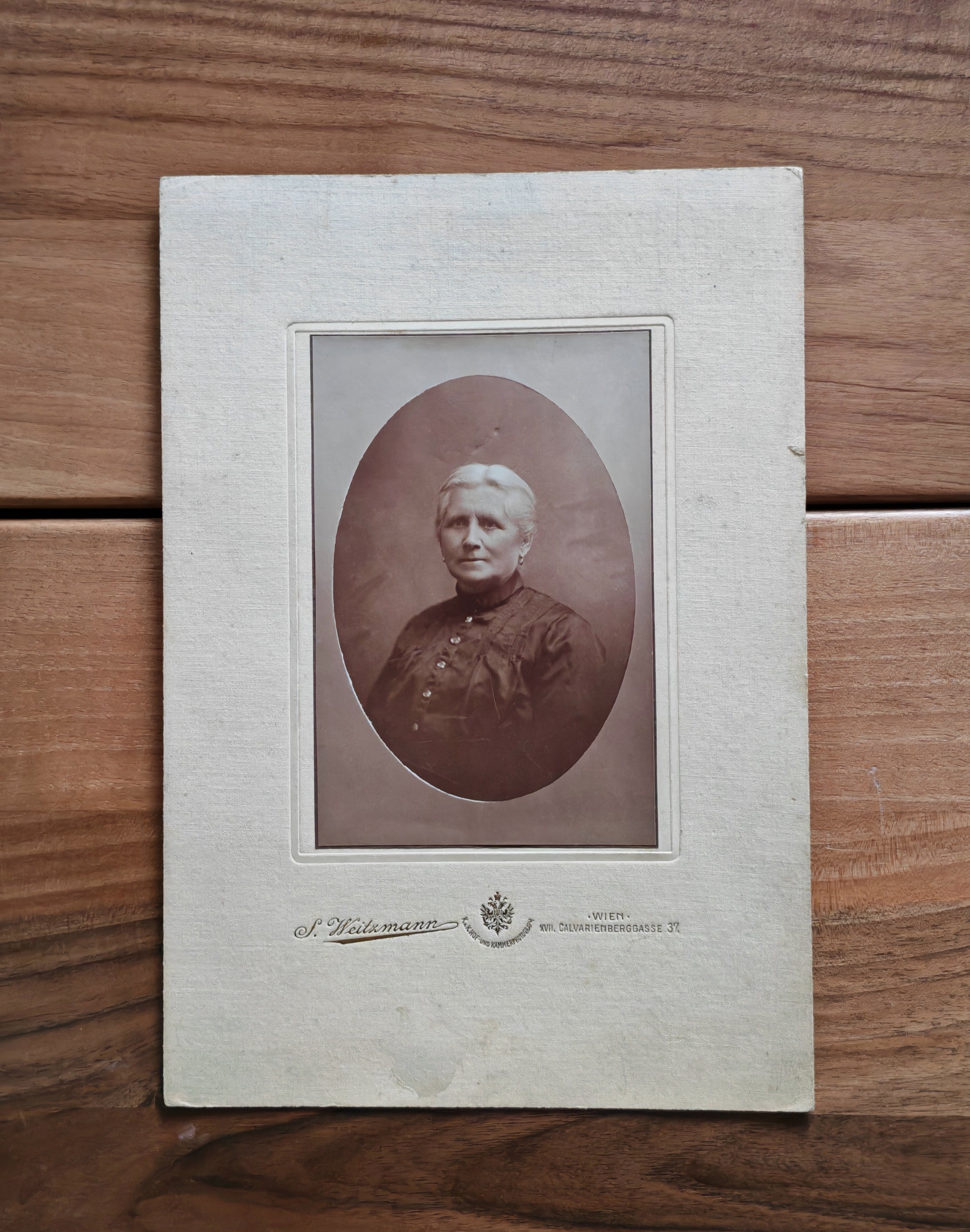 Antique 19th Century Portrait Photograph – Victorian Woman – Mounted Cabinet Card by S. Weitzmann, Vienna
