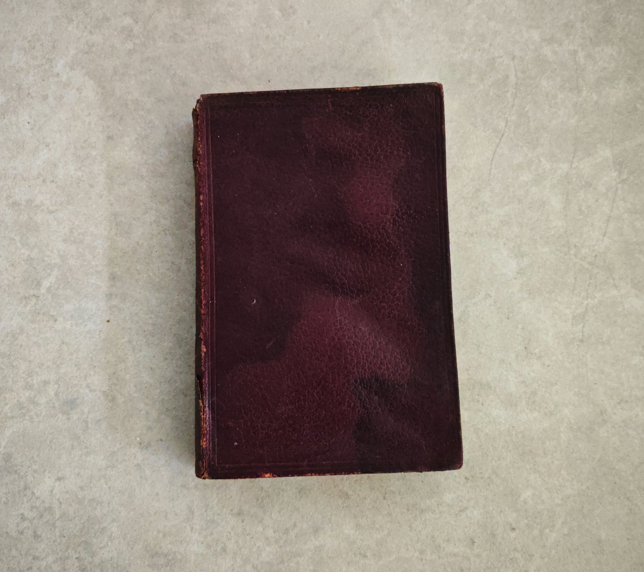Antique 1901 “The Antiquary” by Sir Walter Scott – Adam & Charles Black – Leather Bound Illustrated Edition – Used