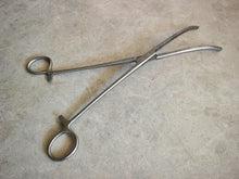 Load image into Gallery viewer, Vintage 26cm Stainless Steel Medical Artery Forceps / Clamp / Surgical Tool
