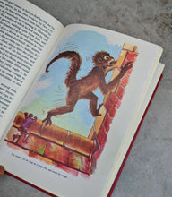 Load image into Gallery viewer, Vintage 1977 Gulliver’s Travels by Jonathan Swift - Illustrated by Derick Bowen - Purnell Hardcover
