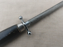 Load image into Gallery viewer, Vintage Knife Sharpening Steel – 32cm – Made in France – Black Handle with Guard
