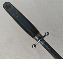 Load image into Gallery viewer, Vintage Knife Sharpening Steel – 32cm – Made in France – Black Handle with Guard
