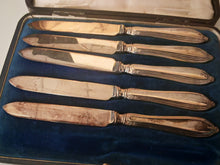 Load image into Gallery viewer, Vintage Walker &amp; Hall Sheffield Silver Plate Knife Set Boxed 5 Knives (1 Missing) 18cm
