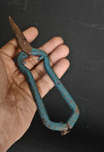 Load image into Gallery viewer, Vintage Garden Pruning Shears 17cm Metal Snips Blue Handle Rusty Patina Tool
