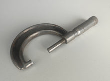Load image into Gallery viewer, JT Slocomb Co 1"-2" Micrometer Gauge Vintage Precision Measuring Tool w/ Case
