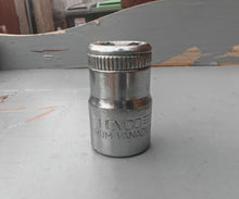Load image into Gallery viewer, Heyco 18mm 12 Point Socket 50-12 1/2" Drive West Germany Chrome Vanadium
