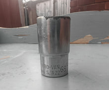 Load image into Gallery viewer, Bedford 11/16 AF Socket SJA22 Chrome Vanadium Made in England 1/2" Drive
