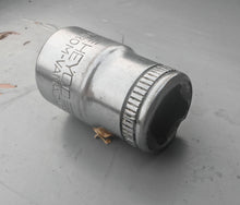 Load image into Gallery viewer, Heyco 18mm 12 Point Socket 50-12 1/2" Drive West Germany Chrome Vanadium (Copy)
