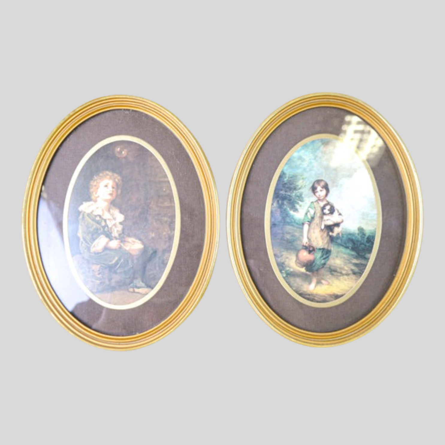 2 x Picture Frames,  Antique Wood Vintage Oval Children Photo Portrait Print