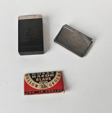 Load image into Gallery viewer, Vintage Rolls Razor Imperial Blade Case &amp; Blade Pack Made in England Shaving

