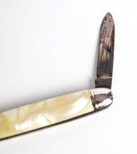 Load image into Gallery viewer, Vintage single blade pocket knife, Lucite Plastic Handle, Cream Colour, Steel Blade
