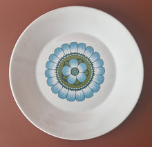Load image into Gallery viewer, Vintage J &amp; G Meakin Capri Replacement Plate 70's Retro Dining , 23cm diameter
