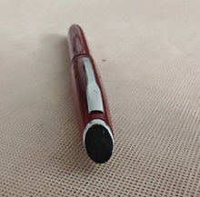 Load image into Gallery viewer, Vintage Platignum Fountain Pen , Burgundy Red , 13.5cm , Used , No Ink
