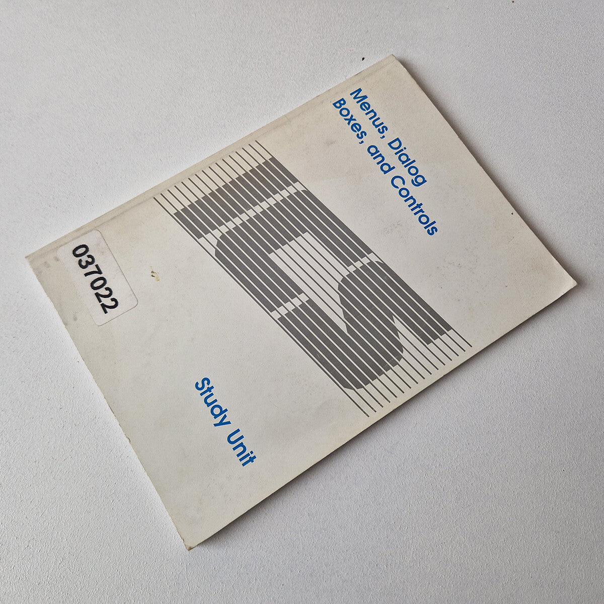 Menus Dialog Boxes & Controls ICS Study Unit 037022 Vintage Computing Book