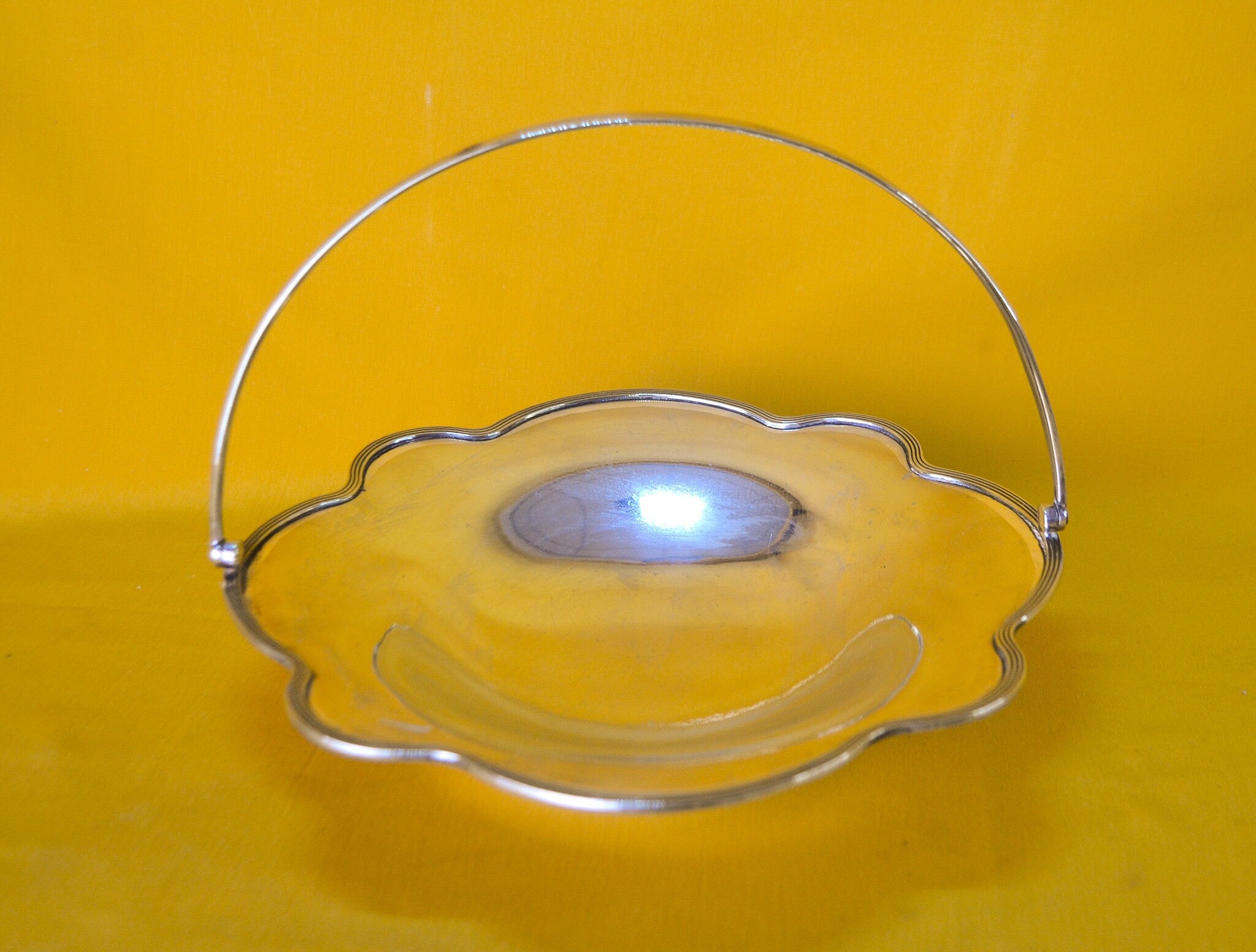 Vintage Plate Silverplate Fruit Food Serving Basket Dish, Handle