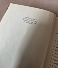 Load image into Gallery viewer, The Model Railway Encyclopaedia Ernest F Carter 4th Edition , 1958
