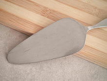 Load image into Gallery viewer, Vintage Stainless Steel Cake Slice Pie Server, Viners International , 25.5cm long
