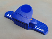 Load image into Gallery viewer, Fiskars Papercraft Border Punch Craft Supply
