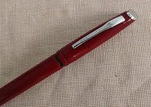 Load image into Gallery viewer, Vintage Platignum Fountain Pen , Burgundy Red , 13.5cm , Used , No Ink
